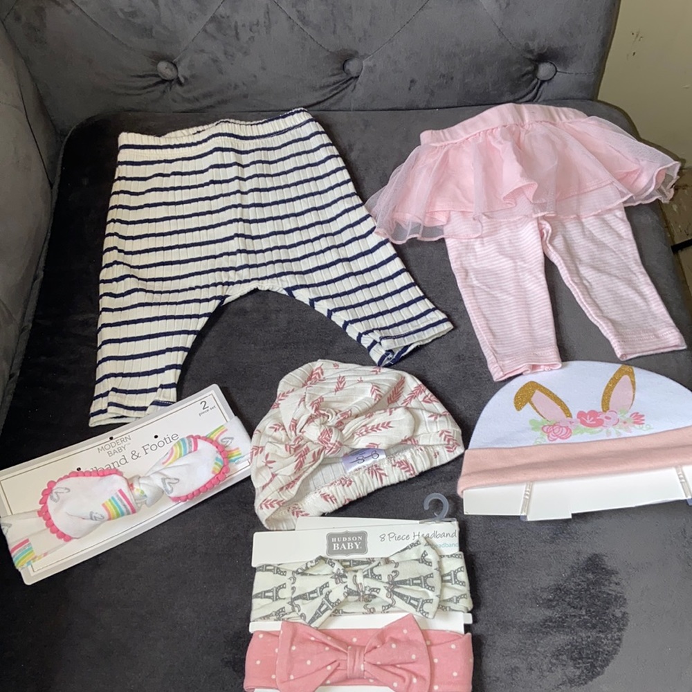 ALL FOR $12 total 7 items (2 bottoms, 2 hats, 3 bows)